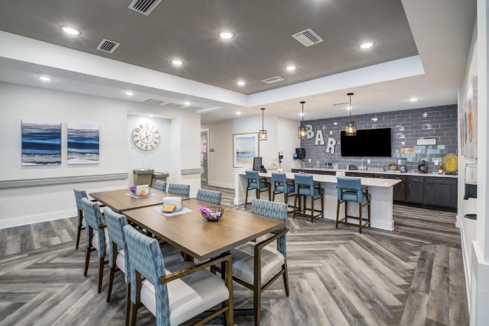 alto-hickory-creek-dining-area-3