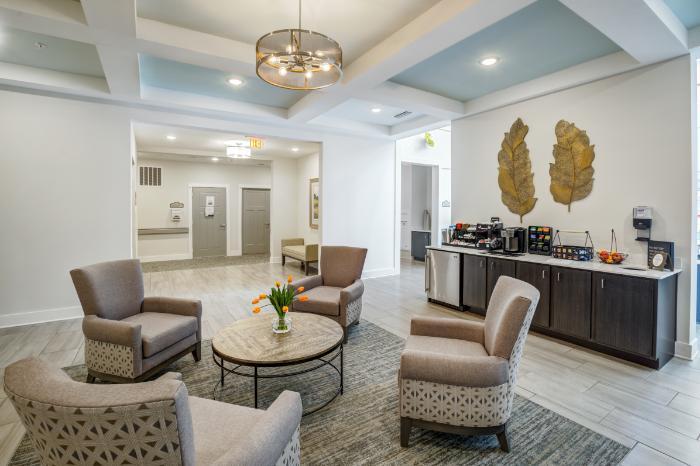 alto-hickory-creek-lounge-area alto-hickory-creek-lounge-area