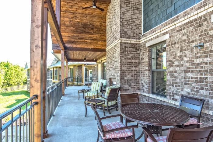 spring-arbor-of-florence-outdoor-porch spring-arbor-of-florence-outdoor-porch