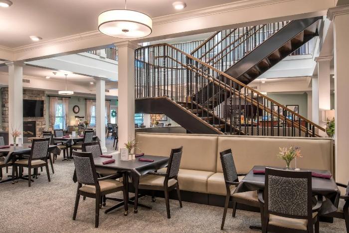 spring-arbor-of-frankfort-dining-area-2 spring-arbor-of-frankfort-dining-area-2