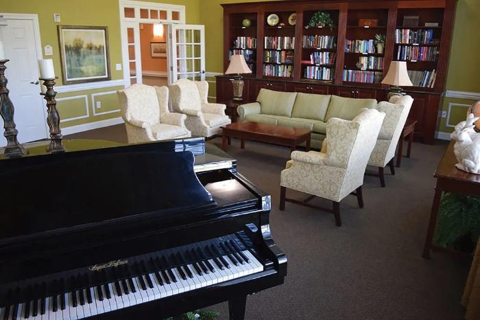 spring-arbor-of-greensboro-interior-3