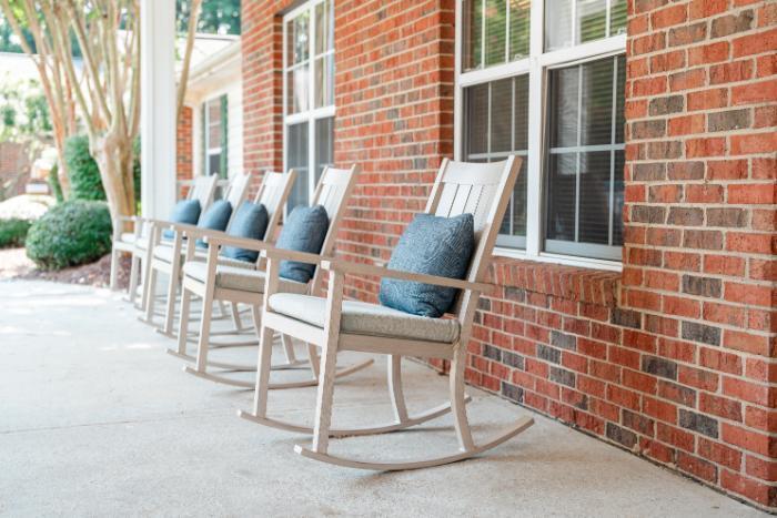 spring-arbor-of-wilmington-porch