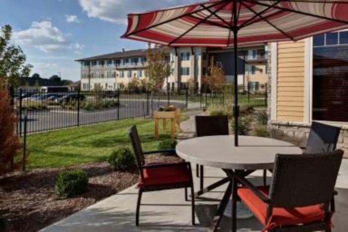 the-piper-assisted-living-memory-care-exterior-7 the-piper-assisted-living-memory-care-exterior-7