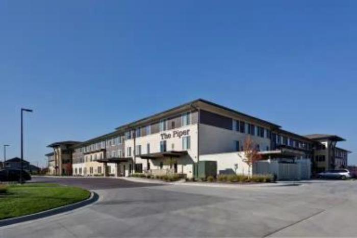 the-piper-assisted-living-memory-care-exterior