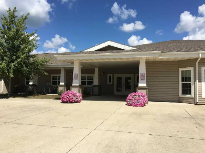 windsor-manor-webster-city-exterior